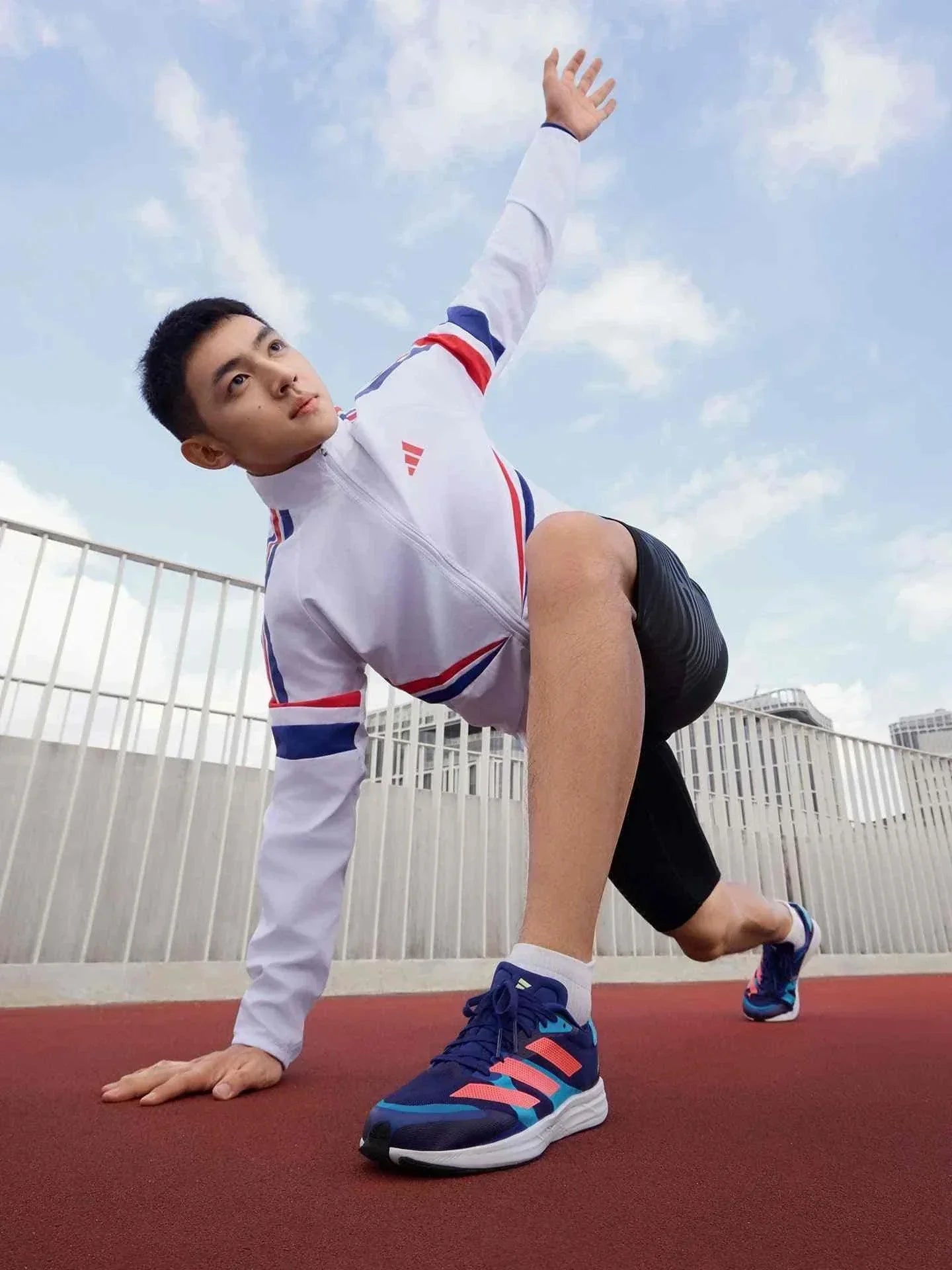Adidas | أديداس حذاء Adizero RC 4 للجري والتدريب.
