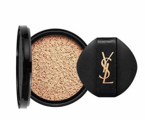 مجموعة YSL Cushion Foundation الفاخرة.