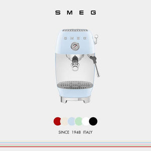 ماكينة Espresso من Smeg موديل ECF03 بخاصية Cold Extraction.