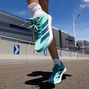 حذاء جري خفيف ومريح من أديداس adidas.