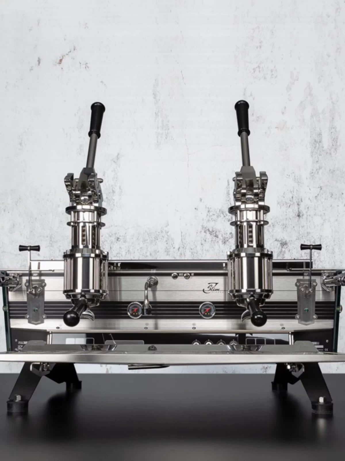 The Dutch KEES slim jim semi-automatic lever double-head electronically controlled espresso machine transforms the high-end