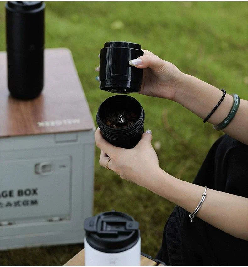 أداة تحضير القهوة الكل في واحد All-in-One Coffee Maker لون أسود.