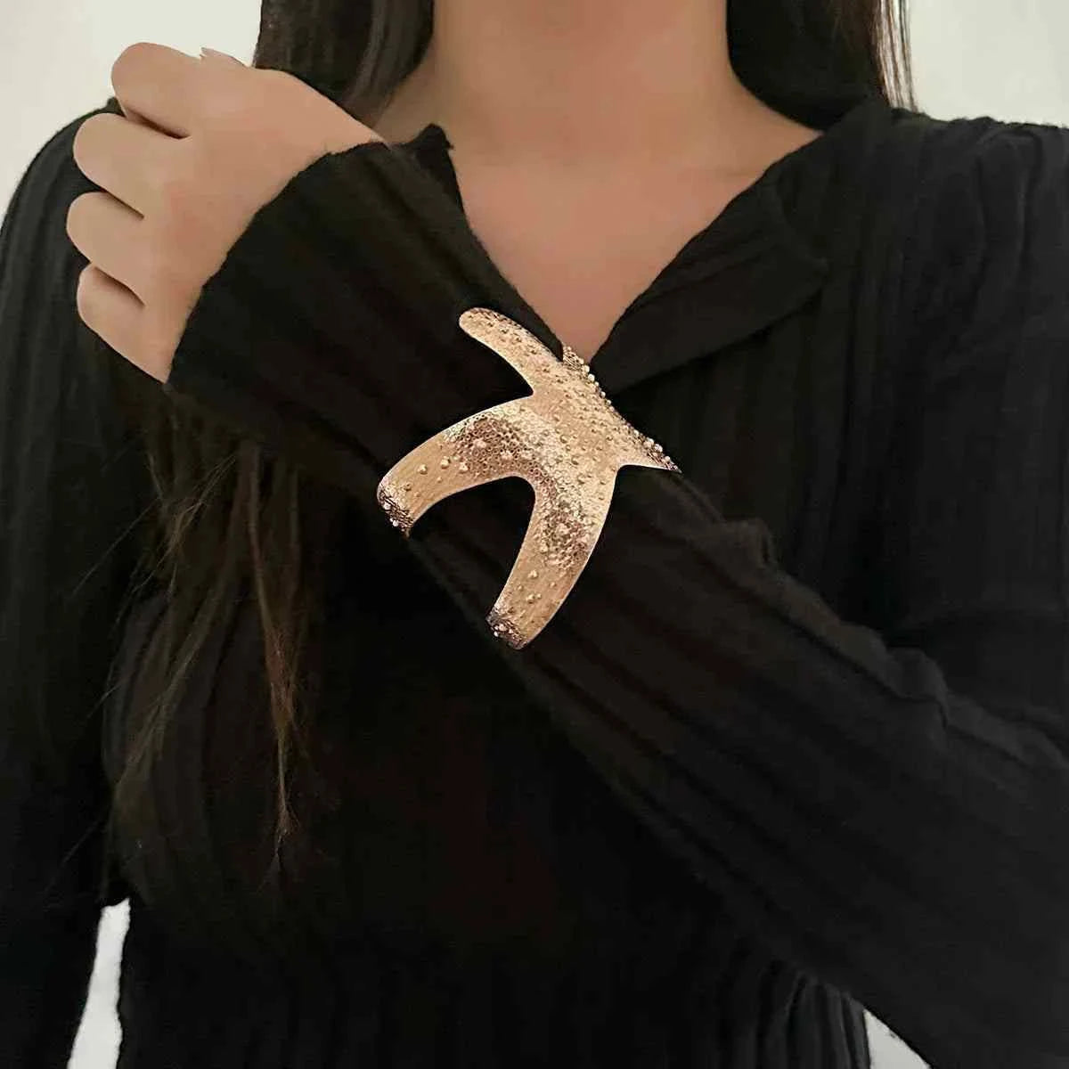 طقم Jewelry نسائي بتصميم Starfish و Flower عصري.