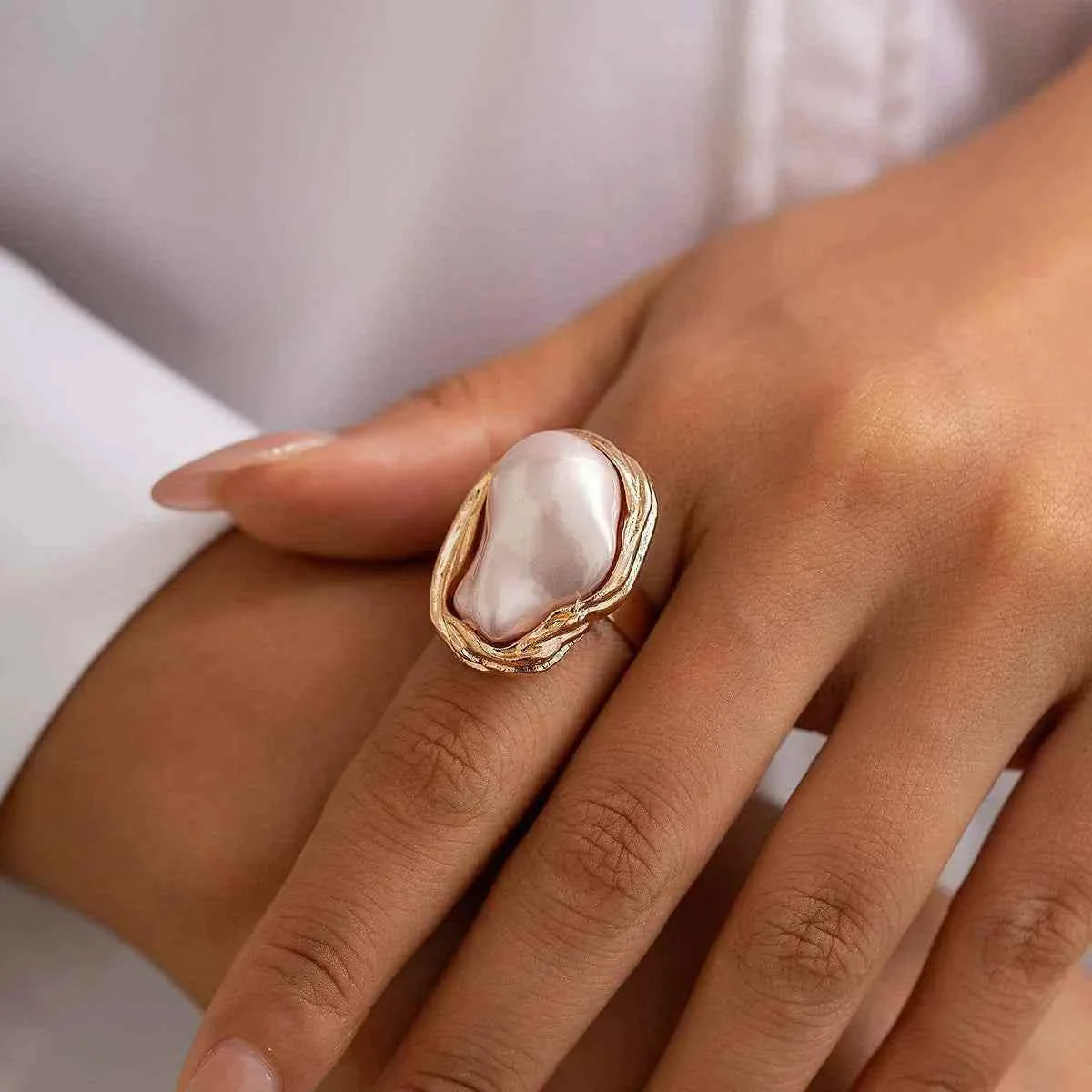 خاتم نسائي بتصميم Baroque Pearl عتيق وألوان متعددة.