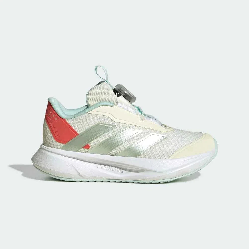 Adidas حذاء أطفال بدعاسة دوّارة من أديداس.