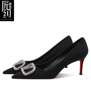 Christiana حذاء كعب عالي Stiletto أسود بتصميم مرصع بـ Crystals.