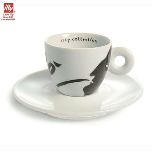 أكواب Espresso من illy collection بتصاميم فنية ملونة.