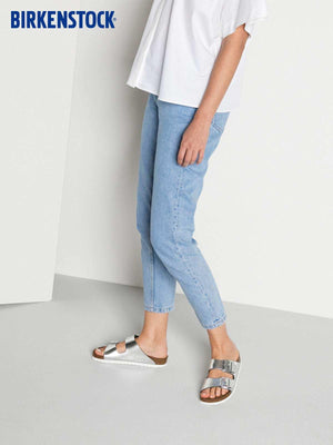 BIRKENSTOCK leather حذاء جلدي أصلي للراحة اليوميةتصميم أنيق وجودةعالية.