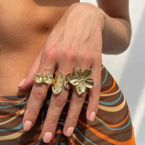 طقم خواتم نسائية بتصميم زهور ولؤلؤ Vintage Rings Set.