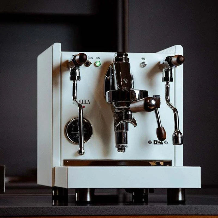 آلة إسبريسو كويك ميل أكويلا   تصميم احترافي بخامات فاخرة وتحكم PID دقيق Quick Mill E61