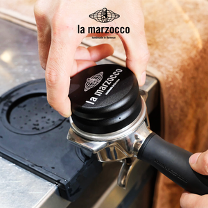 موزع قهوة La Marzocco Coffee Distributor احترافي فاخر.