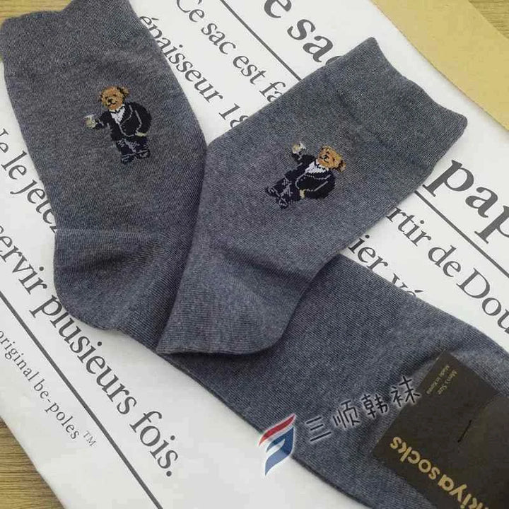 شرابات Bear رمادية بتصميم دب أنيق، مريحة وعملية مع خامات ناعمة ومتينة، مناسبة للاستخدام اليومي والرياضي، مقاومة للرائحة والتآكل.