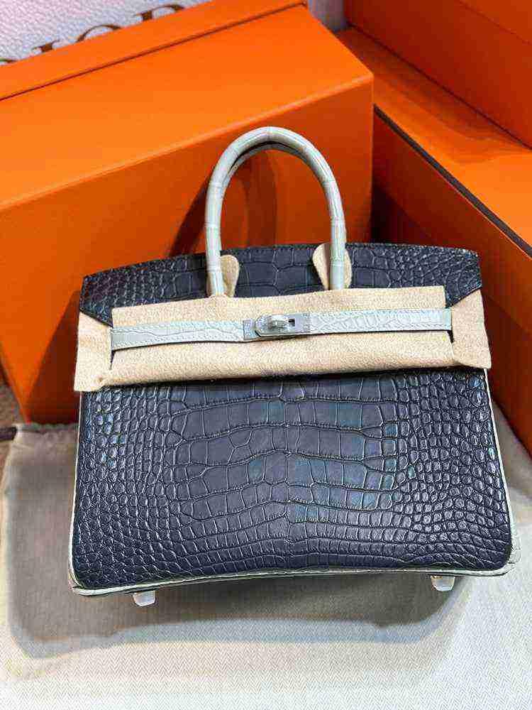 حقيبة فاخرة بتصيم  Birkin - نقشة جلد التمساح - جودة صينية عالية.