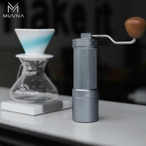 مطحنة قهوة يدوية MUVNA طراز Gm2 بضبط خارجي دقيق.