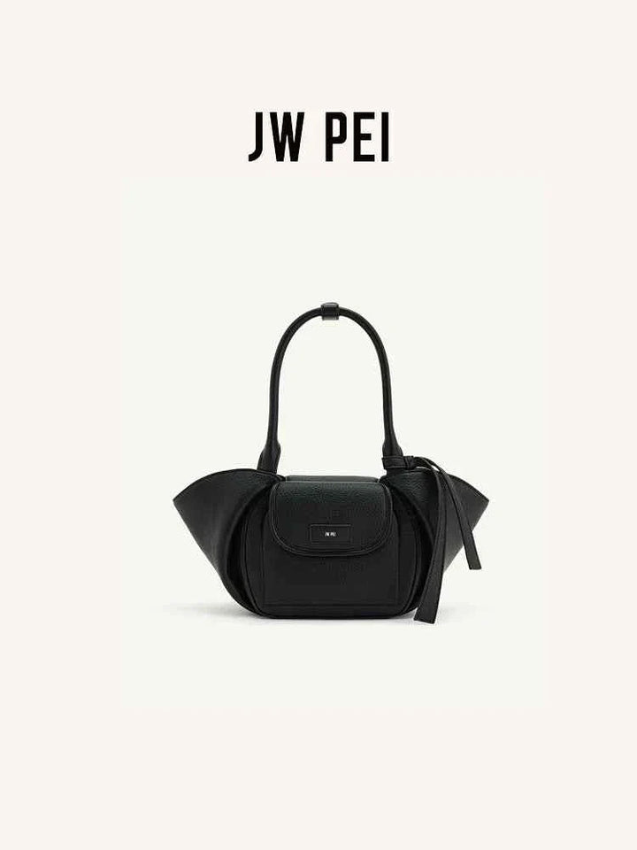 حقيبة كتف JW PEI بتصميم جلد صناعي محكم بسعة كبيرة وجيب أمامي أنيق باللون الأسود
