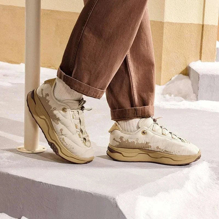 حذاء 361 sneakers الشتوي مبطن بقماش فليس بلون بيج مع نعل سميك متعدد الطبقات للراحة والثبات مثالي للبرد والمشي الحضري