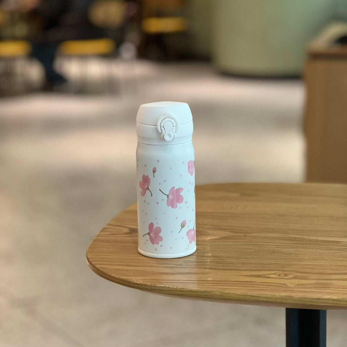 Starbucks Cup 2025 Cherry Blossom Spring Bloom Pink Girl's Heart Cold Glass Stainless Steel Straw Insulated Water Cup.
