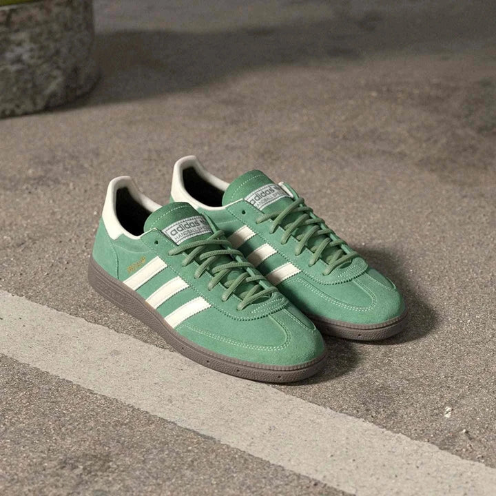 Adidas أديداس حذاء HANDBALL SPEZIAL كلاسيك أخضر للجنسين بنعل مطاطي ومتانة عالية