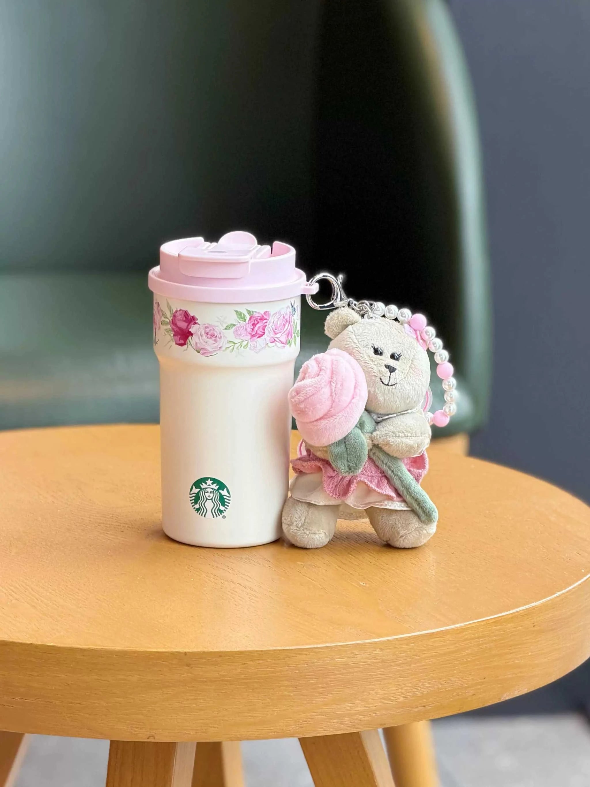 كوب Starbucks ستيل 316L وردي بنقشة الورد مع تعليقة Bear.