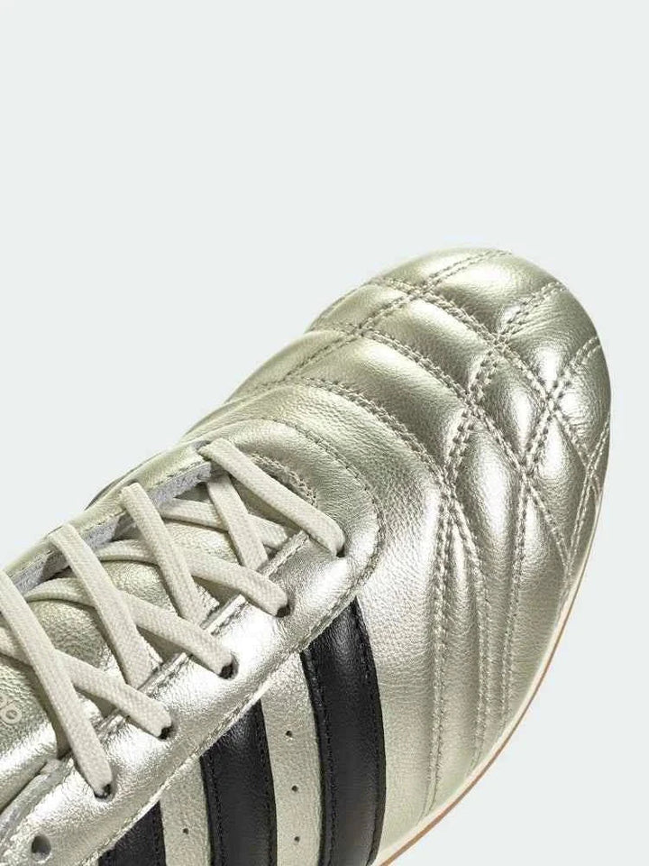 أديداس حذاء نسائي TAEKWONDO LACE جلدي فضي مع خطوط سوداء رباط أبيض نعل خارجي مطاطي مقاوم للانزلاق