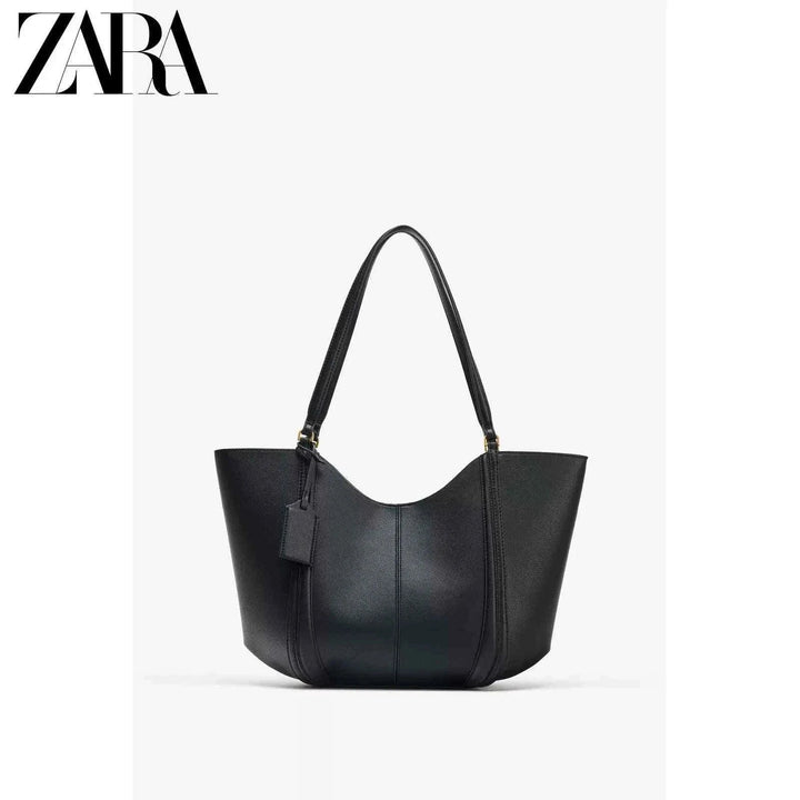 حقيبة تسوق نسائية كبيرة بسعة واسعة وحمالة كتف واحدة من ZARA2025 لخريف 2025 باللون الأسود