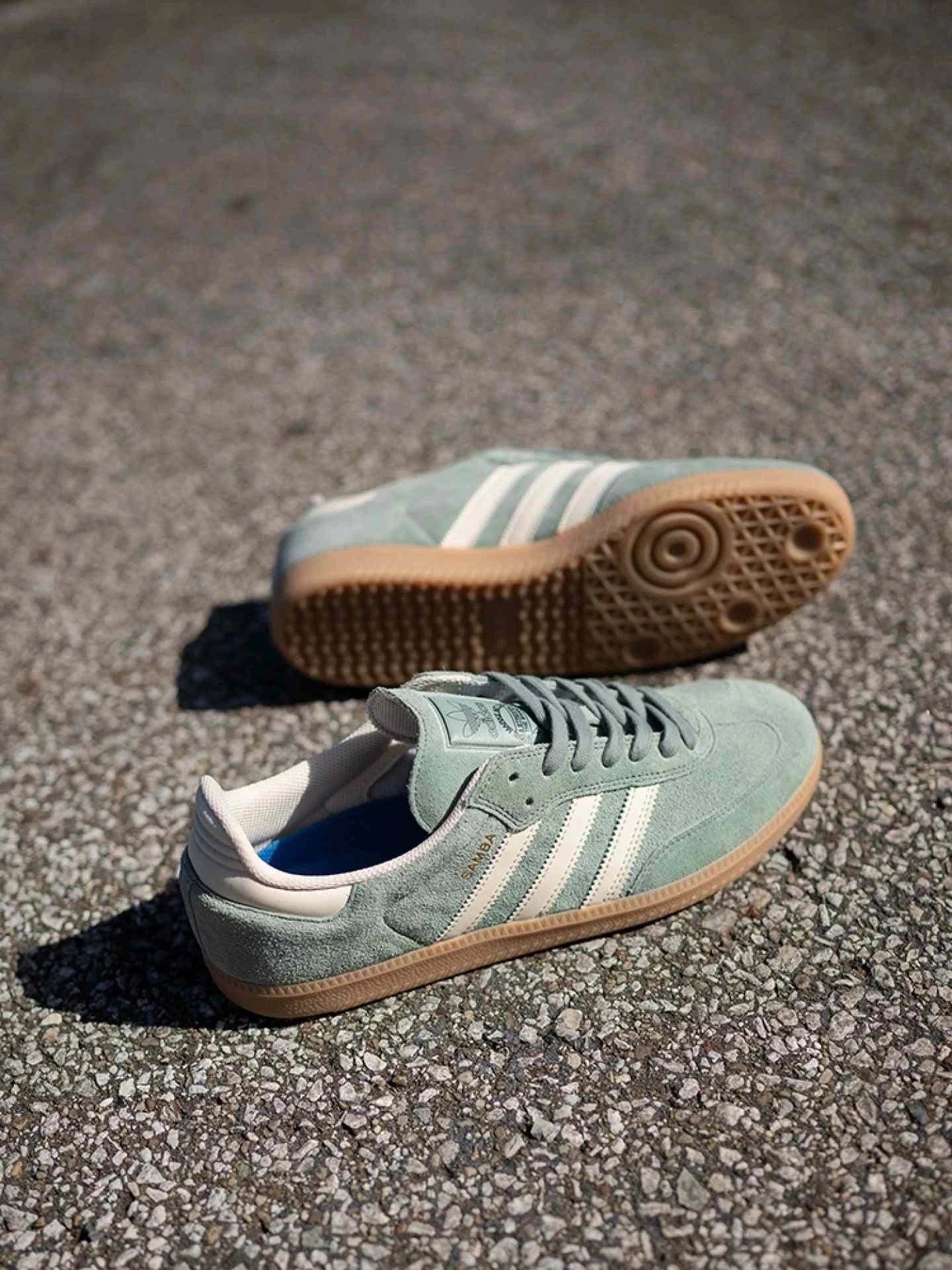 Adidas | أديداس حذاء سامبا كلاسيك للجنسين.