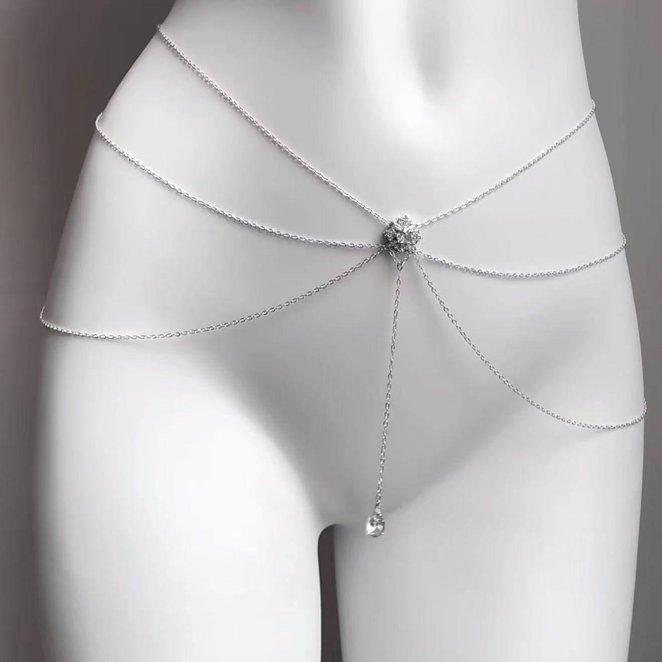 سلسلة خصر Body Chain ذهبية بتصميم عصري مع حجر Purple Stone.