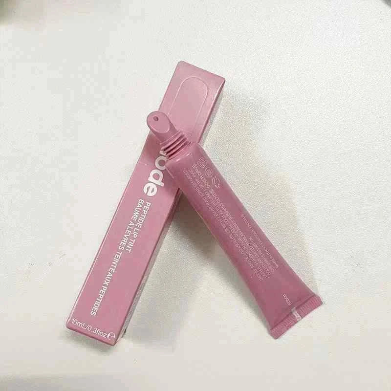 Rhode Peptide Lip Tint بتركيبة مغذية وألوان متنوعة.