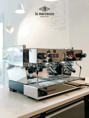 ماكينة إسبريسو La Marzocco Linea Classic احترافية 2 Group.