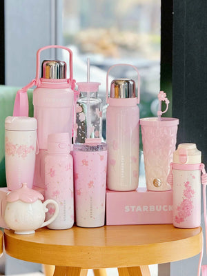كوب Starbucks Tumbler وردي بتصميم Diamond ومصاصة Sakura.