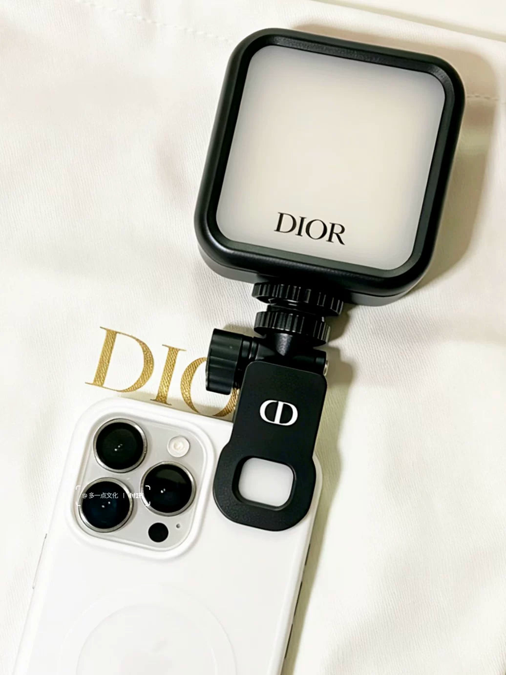 Dior peripheral fill light LED adjustable color temperature, convenient for makeup shooting, live streaming, portable fill light