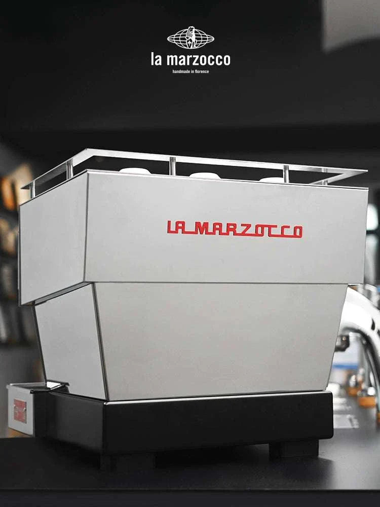 آلة إسبريسو La Marzocco Linea Classic S بمجموعة واحدة فضي.