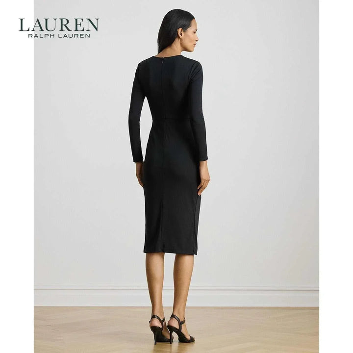 فستان أسود ضيق بأكمام طويلة من Lauren Lauren تصميم أنيق رسمي بلمسة نسائية راقية