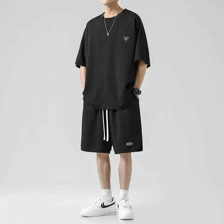 Men's Ice Silk set with loose black T-shirt and practical shorts, lightweight and wrinkle-resistant summer outfit