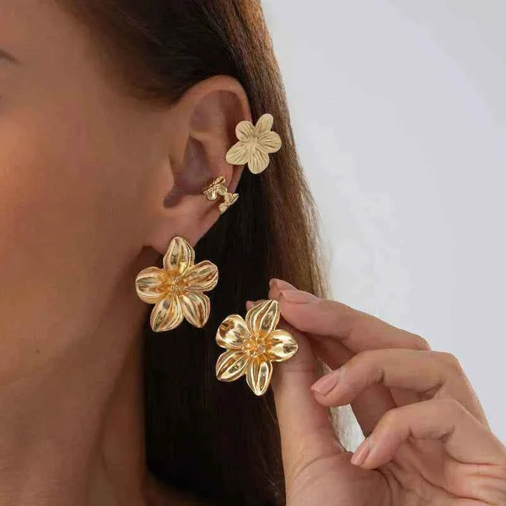 طقم أقراط نسائية صغيرة بتصميم زهرة ونجمة وStarfish بلمسة قوس C-Shaped بأسلوب أوروبي وأمريكي عصري وأنيق لعام 2025