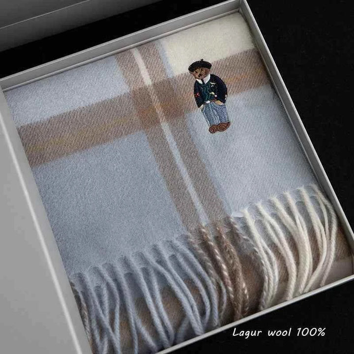 وشاح صوفي بريطاني كلاسيكي منقوش مع دمية دب UK order bear داخل علبة أنيقة