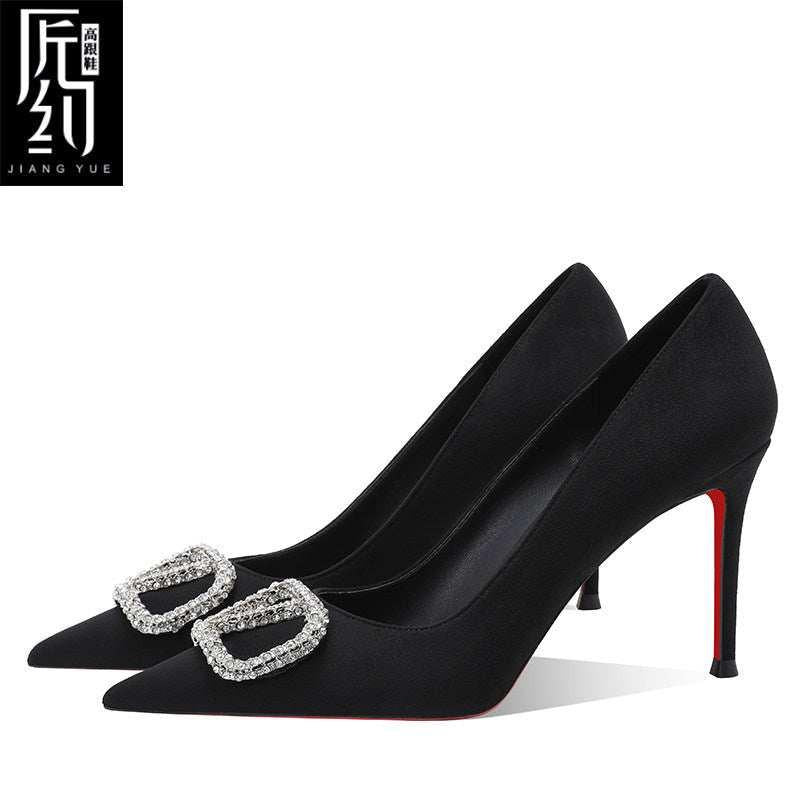 Christiana حذاء كعب عالي Stiletto أسود بتصميم مرصع بـ Crystals.