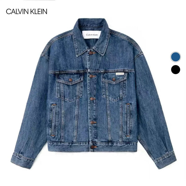 جاكيت جينز واسع كلاسيكي CALVIN KLEIN بتصميم عصري وأزرار برونزية وألوان أزرق وأسود
