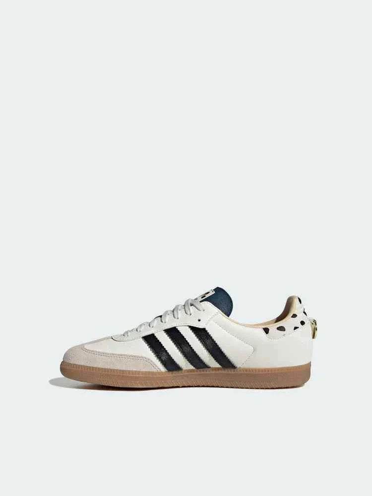Adidas حذاء سامبا أديداس.