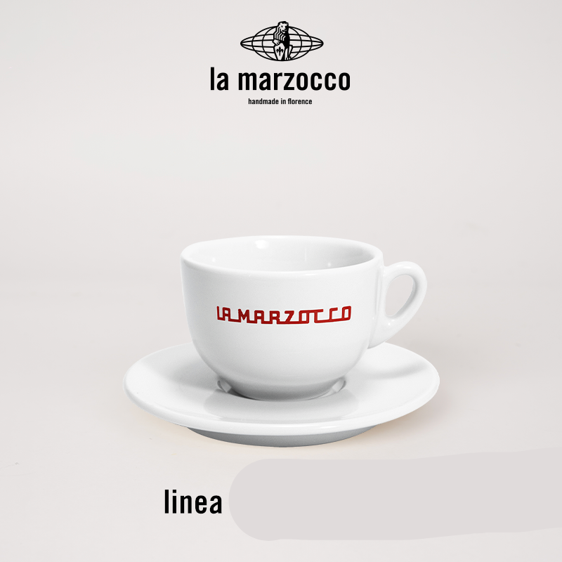 كوب إسبريسو أبيض مع صحن وشعار linea مطبوع بالأسود