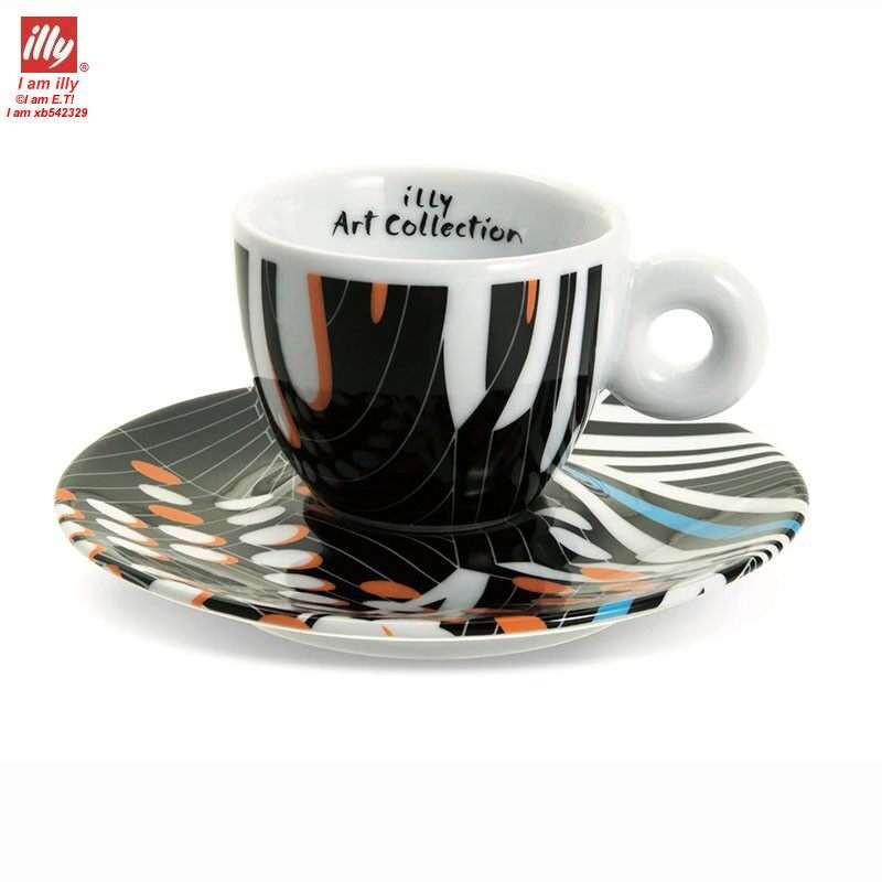 طقم أكواب Espresso من illy Art Collection بتصاميم فنية.