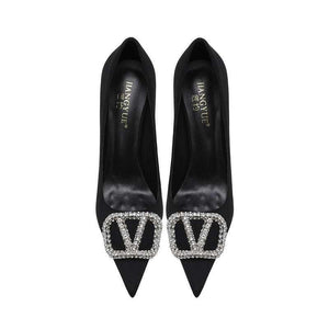Christiana حذاء كعب عالي Stiletto أسود بتصميم مرصع بـ Crystals.