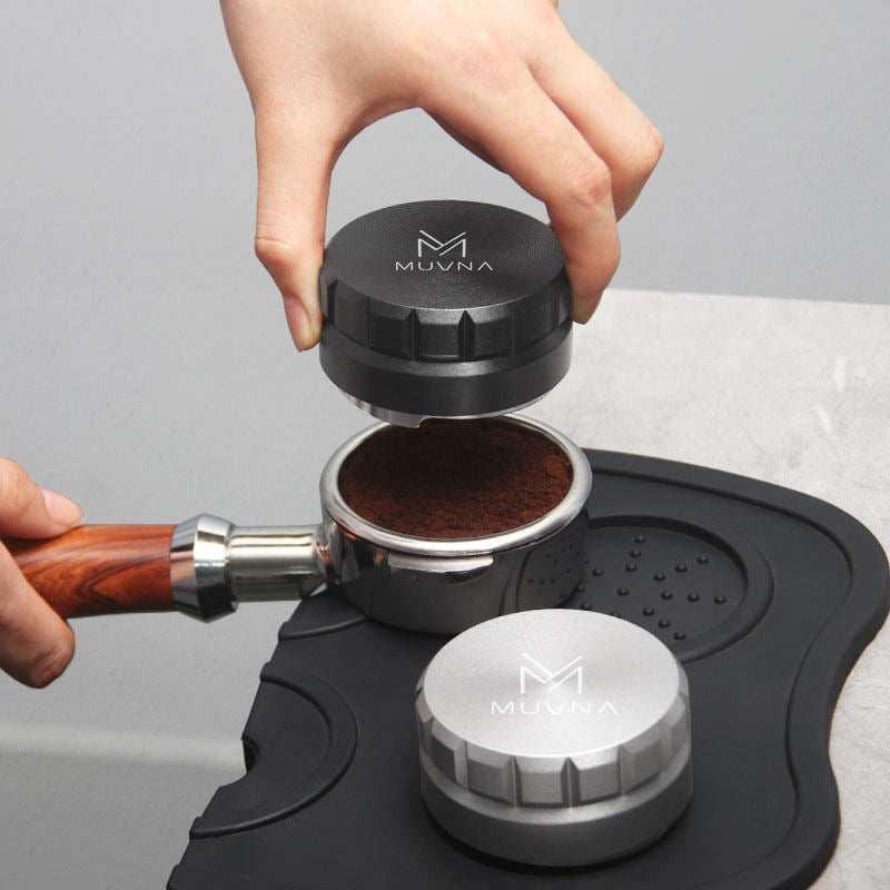 موزع قهوة Muvna قابل للتعديل مقاس 58mm بتصميم احترافي.