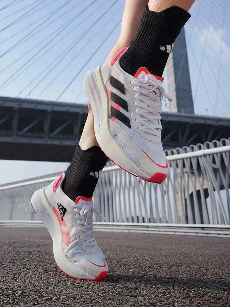 حذاء جري خفيف للماراثون من أديداس adidas.