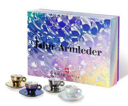 طقم أكواب Espresso من illy Art Collection بألوان Iridescent.