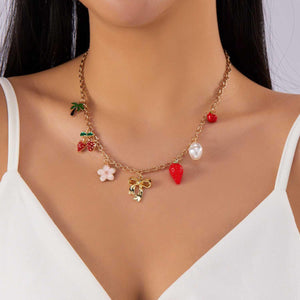عقد Pearl Choker بقلادات Cherry و فواكه صيفية جذابة.