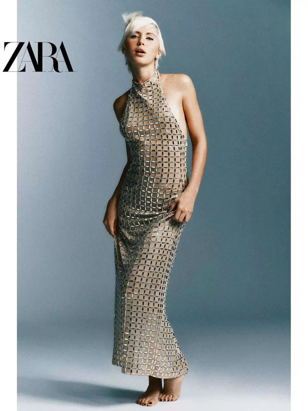 ZARA قطعة أنيقة لشتاء المرأة: فستان ميدي شبكي وبراق بأسلوب هالتر