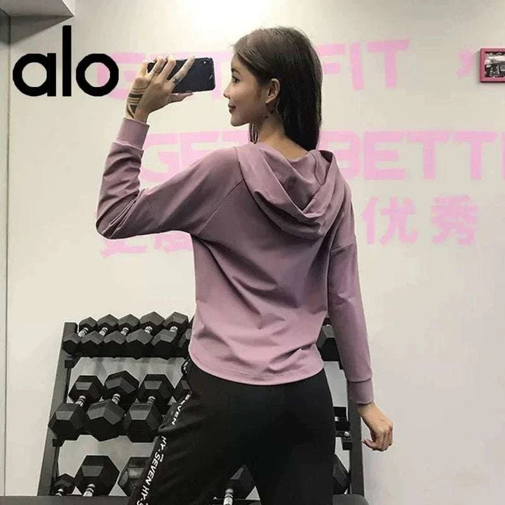 سترة رياضية alo clothing ناعمة وسريعة الجفاف بغطاء أنيق للتمارين والجري