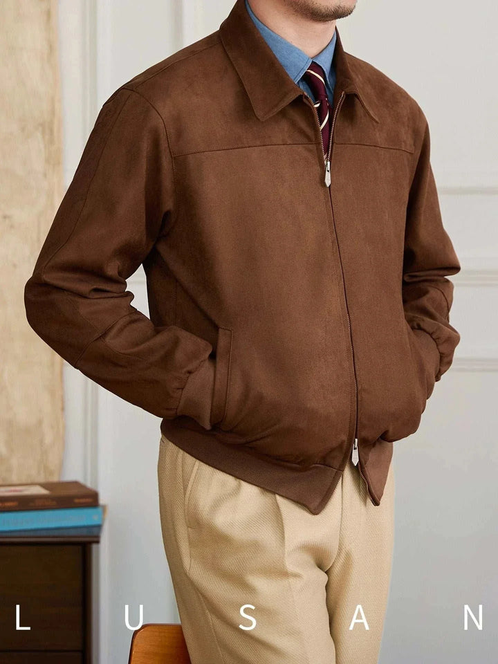 Mr. Lu San's men's casual جاكيت جاكيت بني كلاسيكي بتصميم عملي وأنيق مع سحاب مزدوج وجيوب جانبية