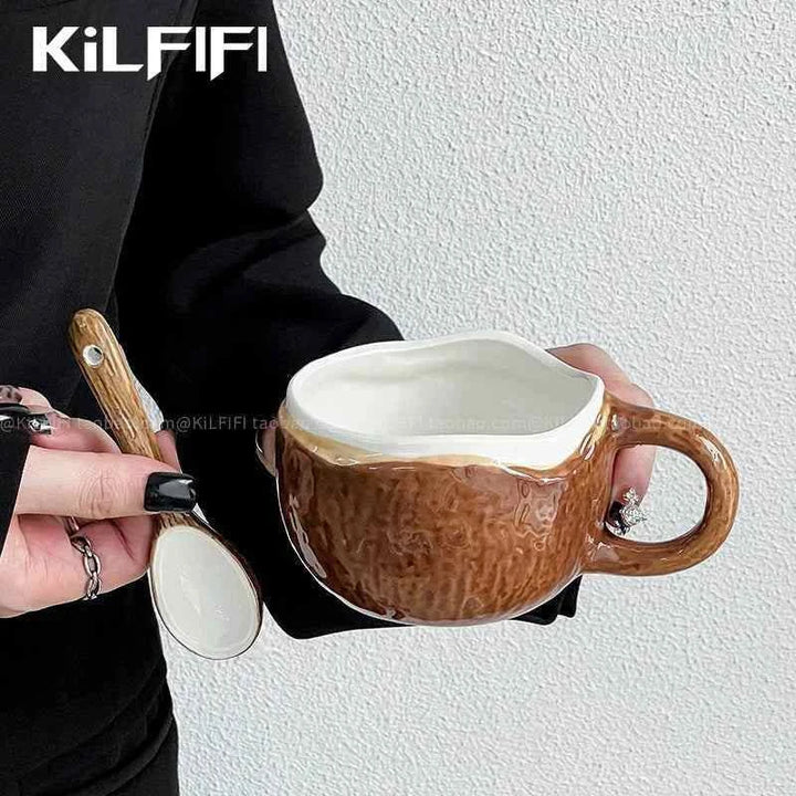 كوب بني فني مع ملعقة، نيش كرييتيف.